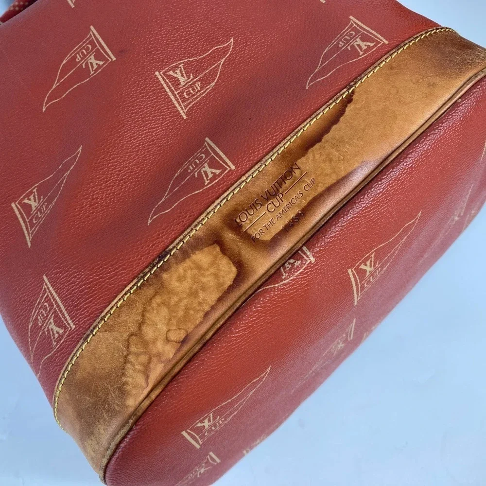 LOUIS VUITTON Brown Leather Shoulder Bag